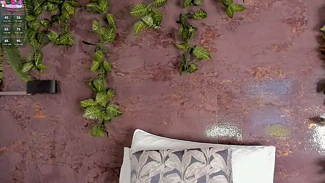 emily hunter12 online show from March 18, 3:37 pm