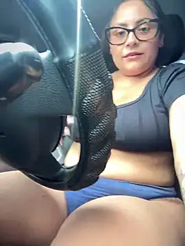 Snapshot of Sol_biglips chatting on February 28, 4:31 pm Sol biglips online show from February 28, 4:31 pm