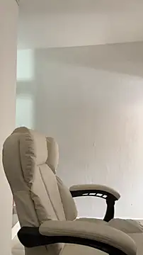 Snapshot of Sol_biglips chatting on November 10, 3:22 pm Sol biglips online show from November 10, 3:22 pm