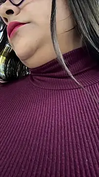 Snapshot of Sol_biglips chatting on January 10, 5:48 pm Sol biglips online show from January 10, 5:48 pm