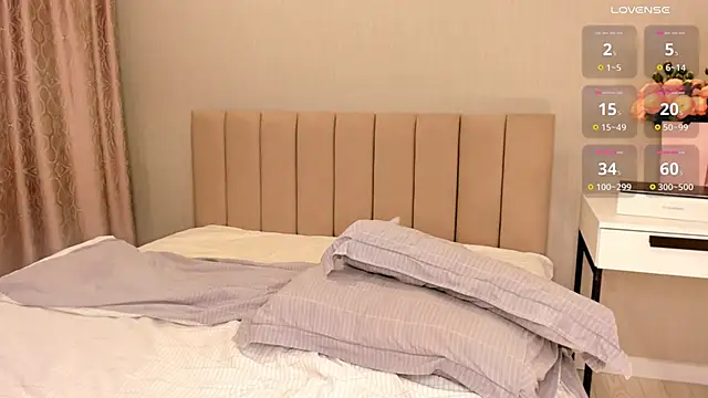 Snapshot of aya_shy chatting on December 23, 5:22 pm aya shy online show from December 23, 5:22 pm