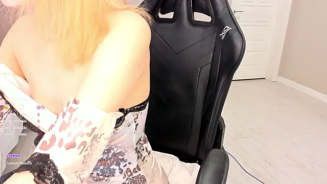 Snapshot of aya_shy chatting on February 24, 4:15 pm aya shy online show from February 24, 4:15 pm