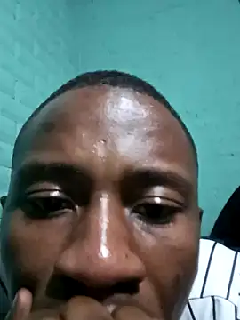 HandsomeBuoyy21 online show from March 12, 10:49 pm