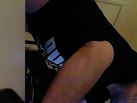 Snapshot of oopsxx chatting on February 27, 10:31 pm oopsxx online show from February 27, 10:31 pm