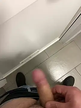 Snapshot of _themask_ chatting on December 16, 10:03 pm  themask  online show from December 16, 10:03 pm