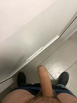 Snapshot of _themask_ chatting on December 30, 8:15 pm  themask  online show from December 30, 8:15 pm