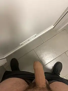 Snapshot of _themask_ chatting on January 9, 12:14 am  themask  online show from January 9, 12:14 am