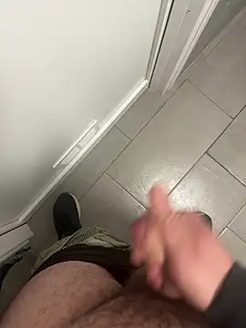 Snapshot of _themask_ chatting on January 27, 10:06 pm  themask  online show from January 27, 10:06 pm