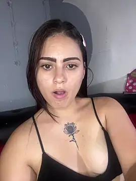 Snapshot of Azuna25 chatting on June 7, 8:23 pm Azuna25 online show from June 7, 8:23 pm