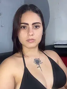 Snapshot of Azuna25 chatting on June 12, 7:46 pm Azuna25 online show from June 12, 7:46 pm