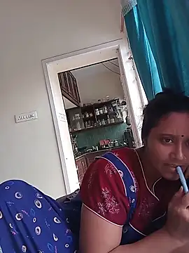 Snapshot of AUNTY1984 chatting on May 19, 4:08 am AUNTY1984 online show from May 19, 4:08 am