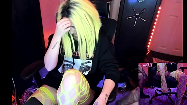 Manicmercury online show from January 30, 10:50 am