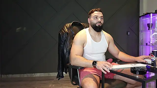 mattmasterss online show from April 8, 3:12 pm