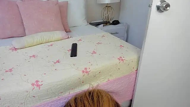 Valeriasaenzz  online show from February 7, 4:59 am