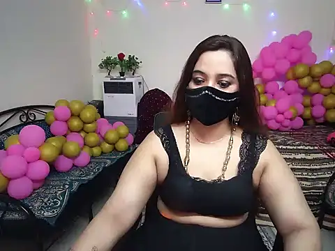 Arushisingh8888 online show from December 18, 8:42 am
