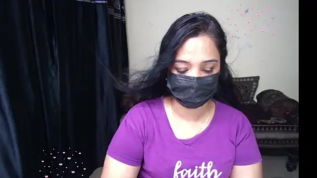 Snapshot of Arushisingh8888 chatting on April 29, 10:19 am Arushisingh8888 online show from April 29, 10:19 am