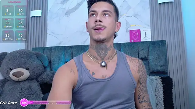 Snapshot of JAYCOB00 chatting on April 25, 12:35 am JAYCOB00 online show from April 25, 12:35 am
