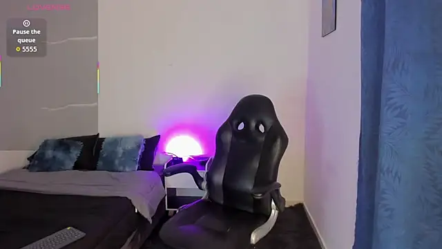 valentino santoss online show from February 20, 6:08 pm