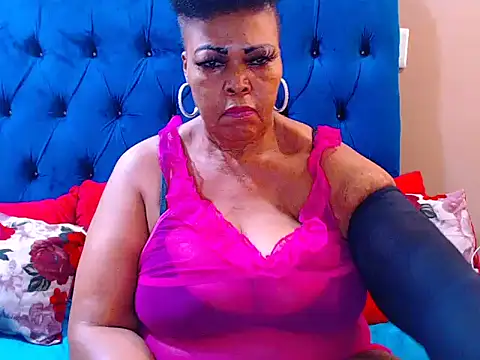 ebonycandy10 online show from February 23, 8:33 am