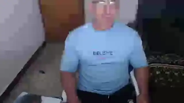 Snapshot of jefmuscle chatting on May 31, 12:34 pm jefmuscle online show from May 31, 12:34 pm