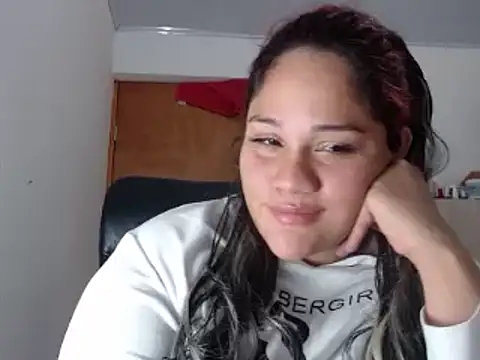 Snapshot of melissa4855 chatting on December 21, 11:24 pm melissa4855 online show from December 21, 11:24 pm