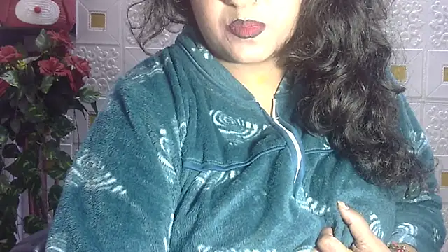 Snapshot of Sexy_komolika chatting on January 11, 3:42 pm Sexy komolika online show from January 11, 3:42 pm