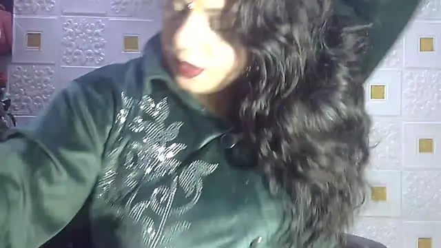 Snapshot of Sexy_komolika chatting on February 7, 5:29 pm Sexy komolika online show from February 7, 5:29 pm