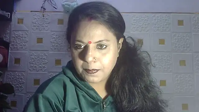 Snapshot of Sexy_komolika chatting on February 12, 1:48 pm Sexy komolika online show from February 12, 1:48 pm