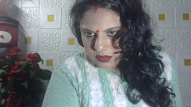 Snapshot of Sexy_komolika chatting on February 23, 11:44 am Sexy komolika online show from February 23, 11:44 am