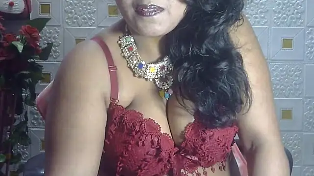 Snapshot of Sexy_komolika chatting on March 12, 5:17 pm Sexy komolika online show from March 12, 5:17 pm