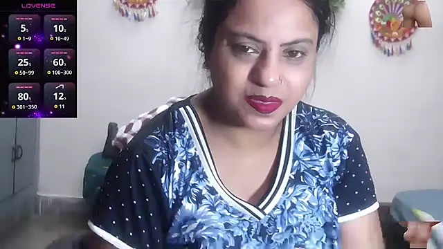 Snapshot of Sexy_komolika chatting on September 13, 2:22 am Sexy komolika online show from September 13, 2:22 am