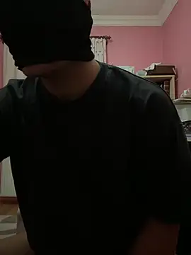 Konstanzbr00 online show from April 5, 9:45 pm