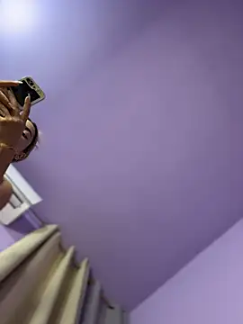 emiss  online show from February 13, 3:30 pm