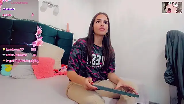 Snapshot of Rubi_30 chatting on January 31, 7:18 pm Rubi 30 online show from January 31, 7:18 pm