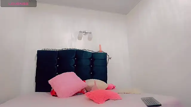 Snapshot of Rubi_30 chatting on February 24, 9:20 pm Rubi 30 online show from February 24, 9:20 pm