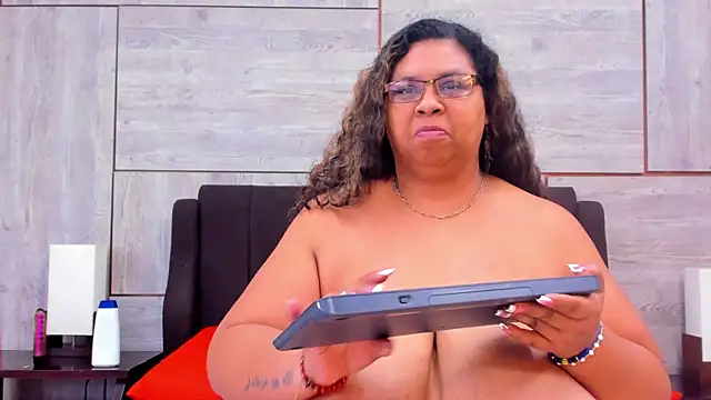 Lynn Jones online show from February 14, 10:49 am