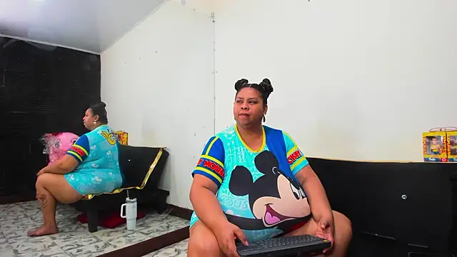 Snapshot of Lynn_Jones chatting on July 16, 4:29 am Lynn Jones online show from July 16, 4:29 am