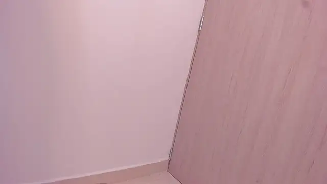 anahammerle online show from January 5, 8:43 am