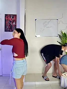 royalgirls x online show from March 17, 1:10 am