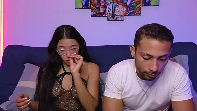 catalina y tylerjhons online show from January 4, 4:44 am