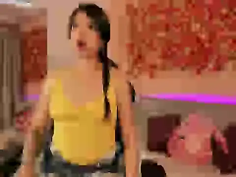 Snapshot of Sweet_Candies chatting on June 12, 12:20 am Sweet Candies online show from June 12, 12:20 am