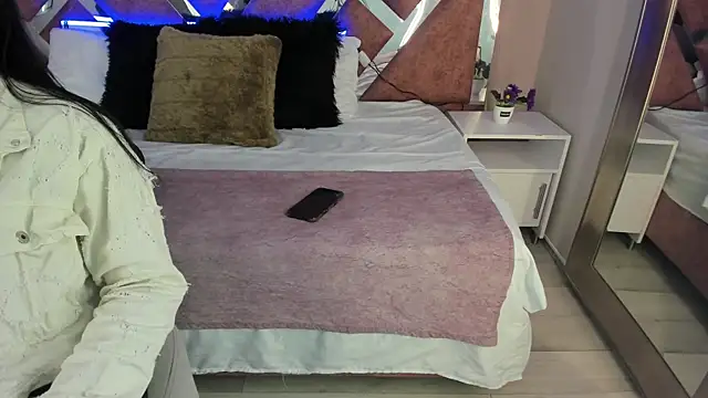 PaulinaDuarte online show from November 19, 11:21 am