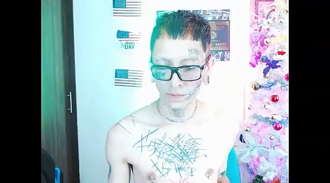 Snapshot of deivid_estrada chatting on December 11, 6:42 pm deivid estrada online show from December 11, 6:42 pm