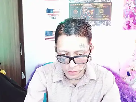 Snapshot of deivid_estrada chatting on December 14, 6:30 pm deivid estrada online show from December 14, 6:30 pm