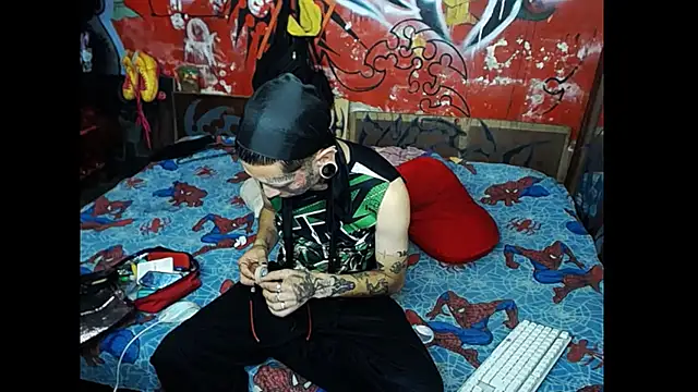 Snapshot of deivid_estrada chatting on February 3, 5:24 pm deivid estrada online show from February 3, 5:24 pm