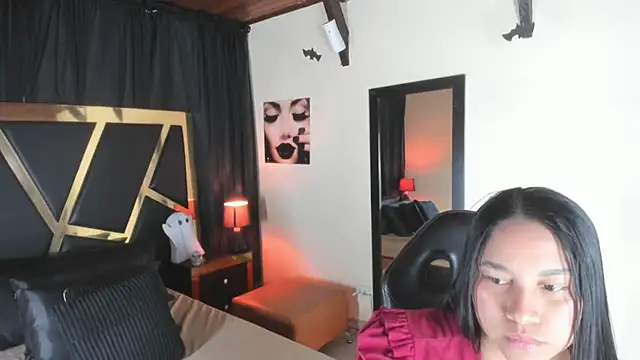 EmiliWilliams online show from November 2, 9:50 pm