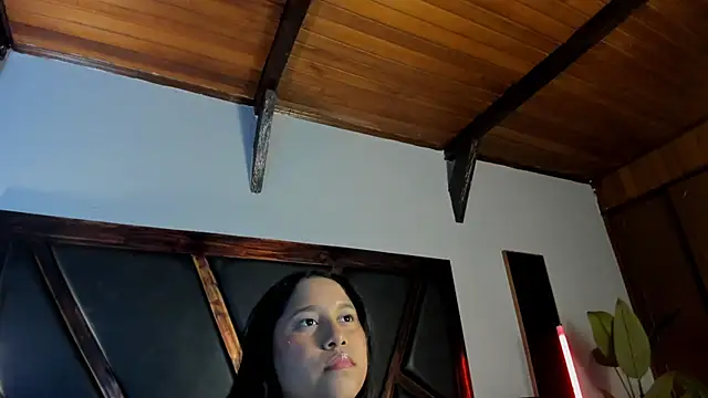 Snapshot of EmiliWilliams chatting on April 21, 10:45 pm EmiliWilliams online show from April 21, 10:45 pm