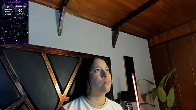 Snapshot of EmiliWilliams chatting on April 25, 10:40 pm EmiliWilliams online show from April 25, 10:40 pm