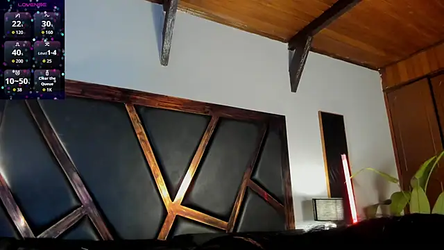 Snapshot of EmiliWilliams chatting on April 27, 11:47 pm EmiliWilliams online show from April 27, 11:47 pm