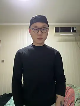 Snapshot of Eric246 chatting on February 23, 3:53 pm Eric246 online show from February 23, 3:53 pm